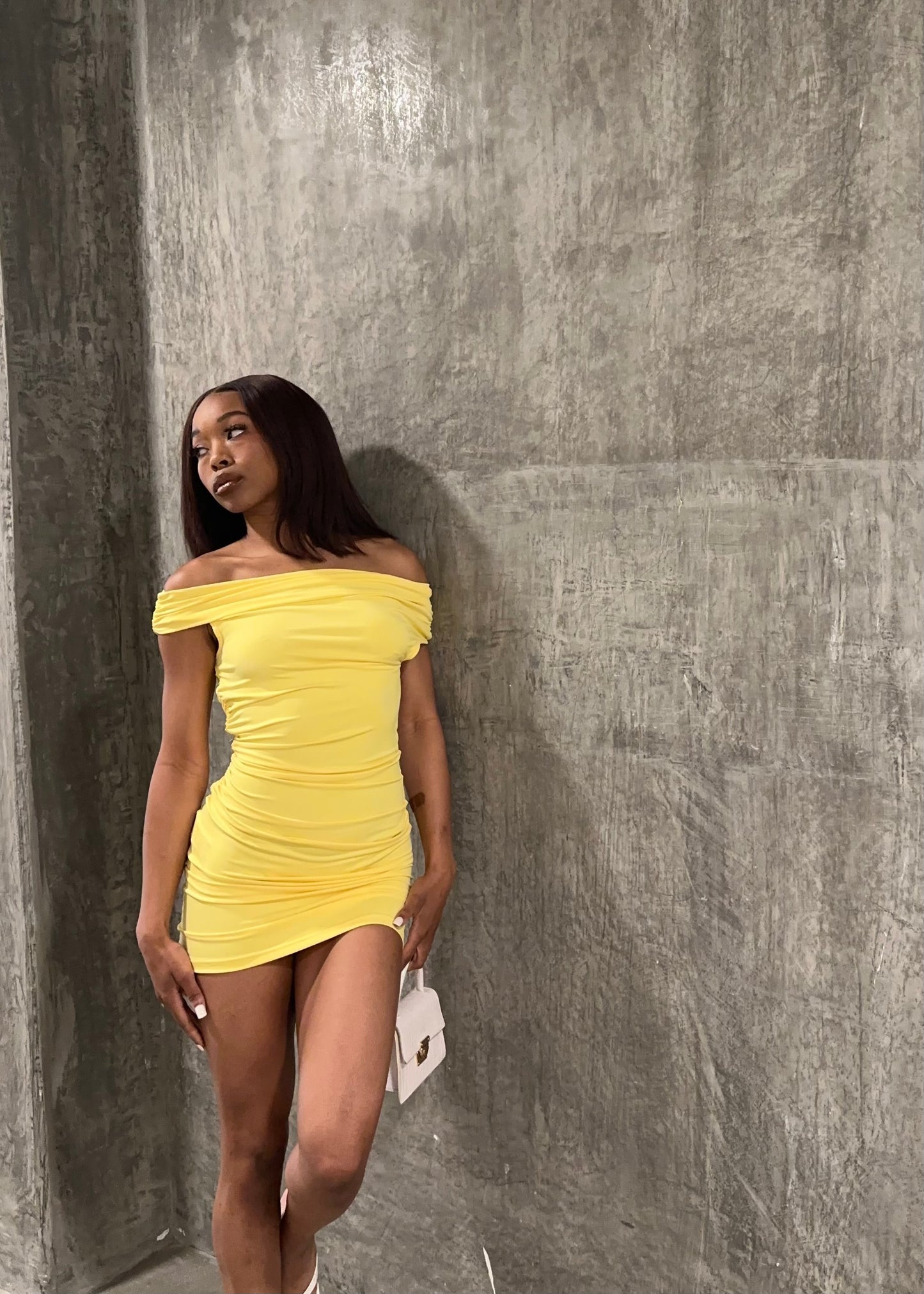 She’s the moment snatched Mini - Yellow