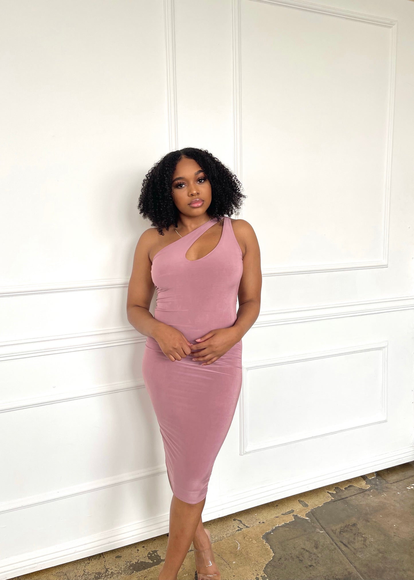 Made You Blush Midi Dress - Miss Londyn