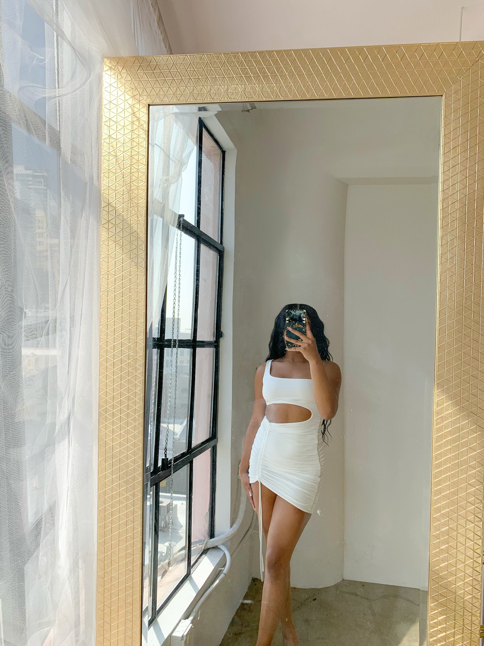 “Made the cut” Mini Dress - White - Miss Londyn