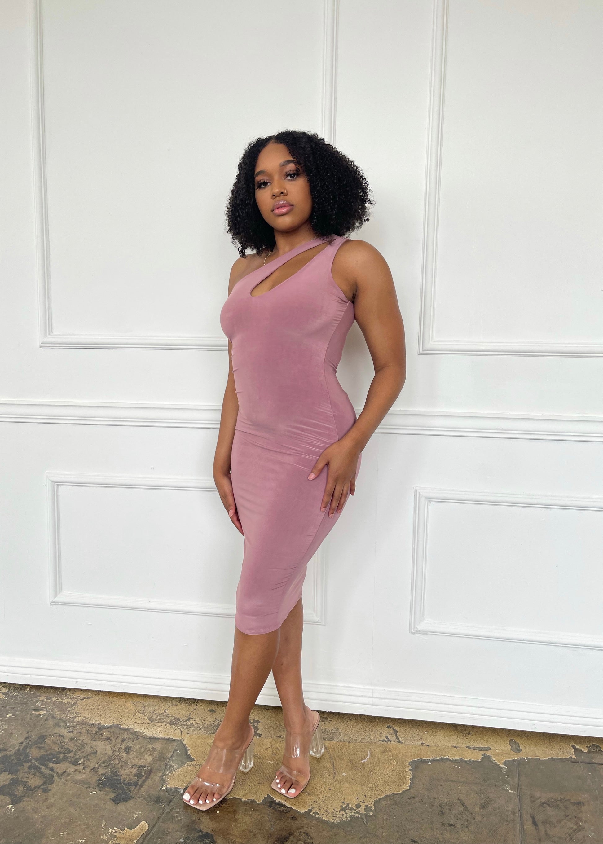 Made You Blush Midi Dress - Miss Londyn